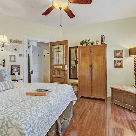 Granbury Gardens Bed And Breakfast Δωμάτιο φωτογραφία