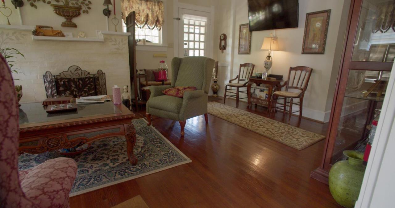 Granbury Gardens Bed And Breakfast Εξωτερικό φωτογραφία