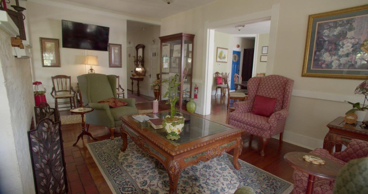 Granbury Gardens Bed And Breakfast Εξωτερικό φωτογραφία