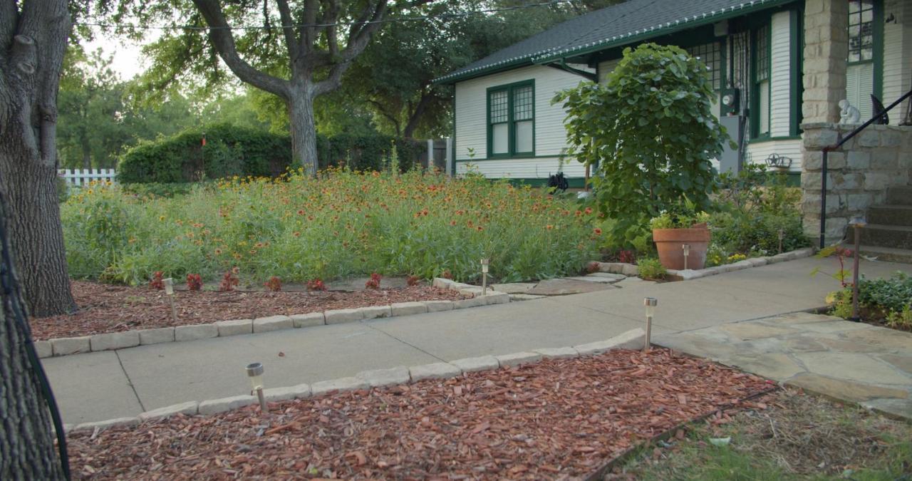 Granbury Gardens Bed And Breakfast Εξωτερικό φωτογραφία