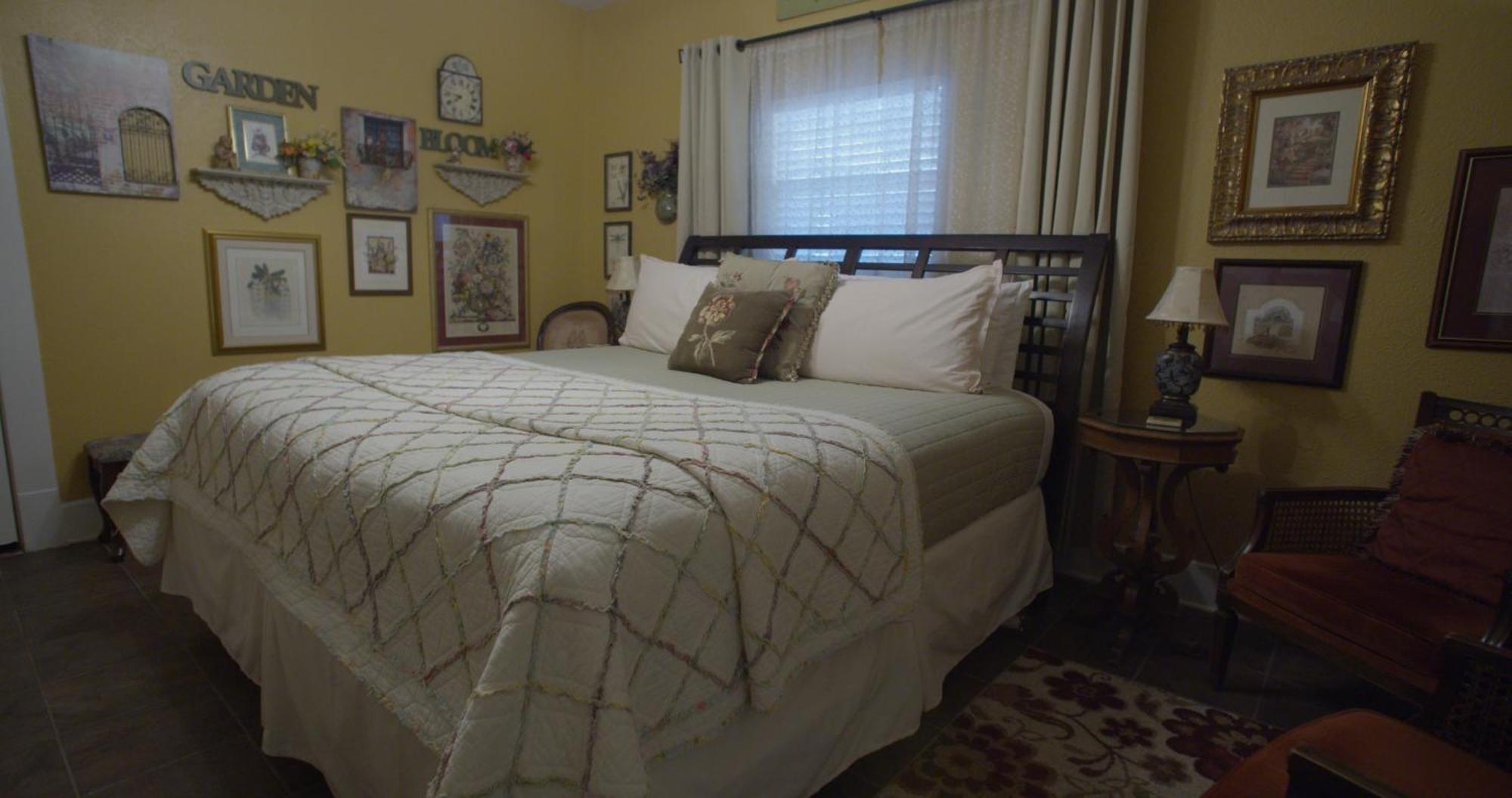 Granbury Gardens Bed And Breakfast Δωμάτιο φωτογραφία